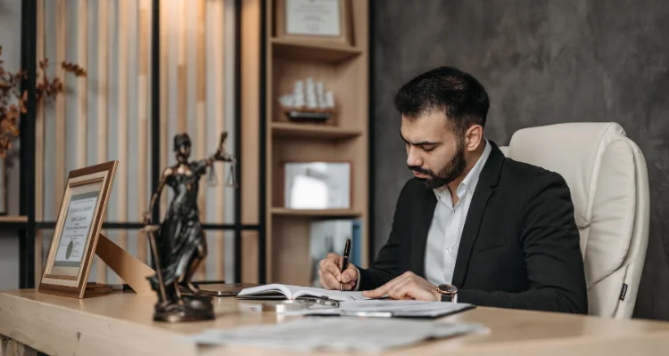 Expert Panel team providing debt resolution consultation